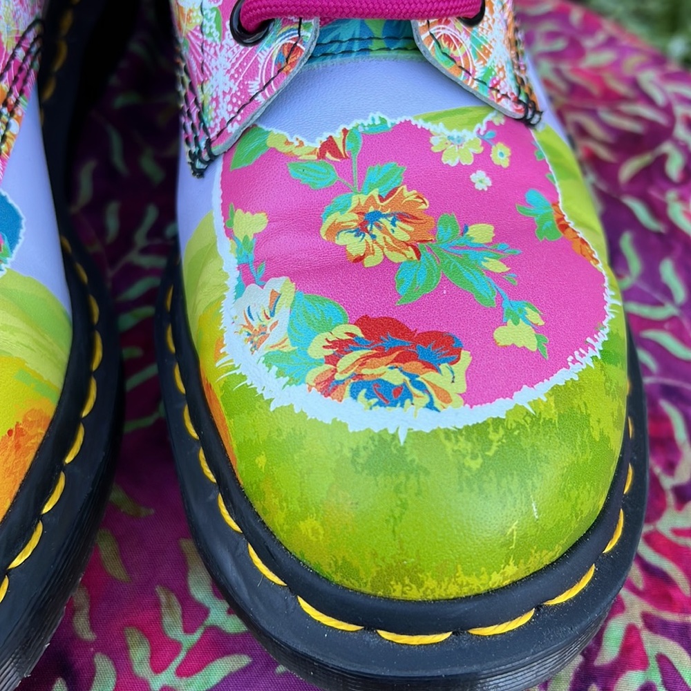 Dr. Martens Colorful Retro Psychedelic Pascal Daze Floral Combat Boots EC 🥰 - Picture 13 of 17